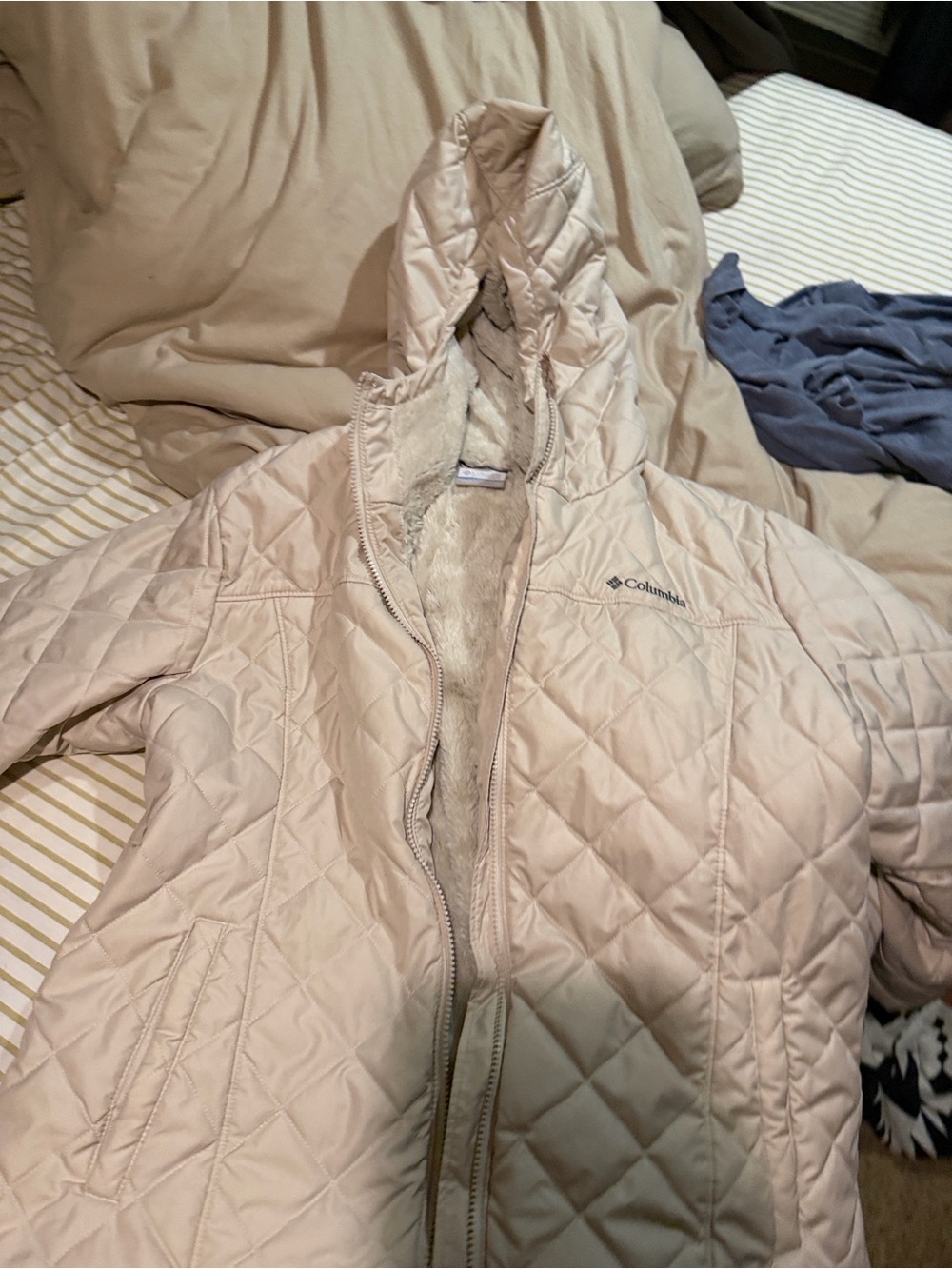 Columbia Women's Light Beige Quilted Hooded Puffer Jacket